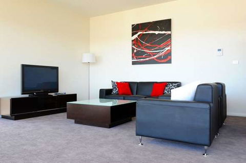 York Cove - Coogee Beach Accommodation 9