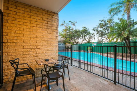 Kawana Waters Hotel By NightCap - Coogee Beach Accommodation 1