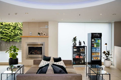 The Terrace Hotel - Coogee Beach Accommodation 2
