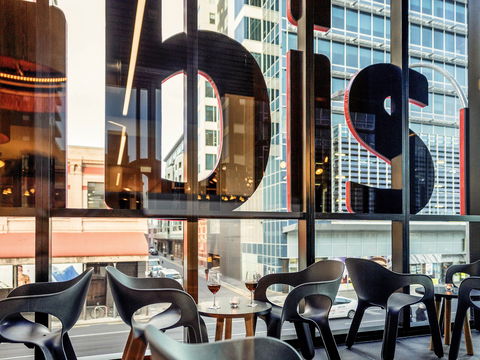 Ibis Adelaide - Coogee Beach Accommodation 1