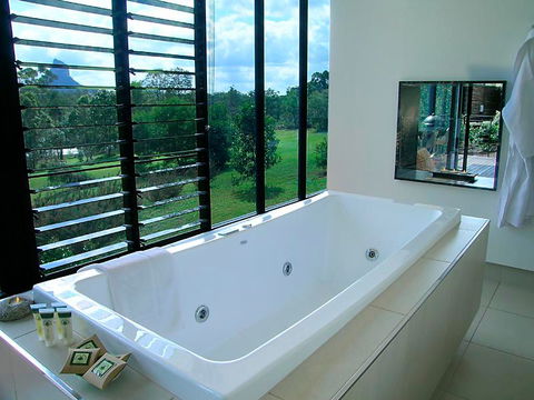 Glass On Glasshouse - Coogee Beach Accommodation 2