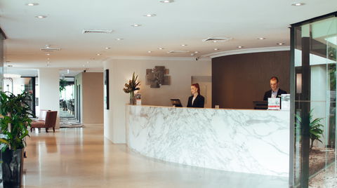 Holiday Inn Warwick Farm - Coogee Beach Accommodation 2