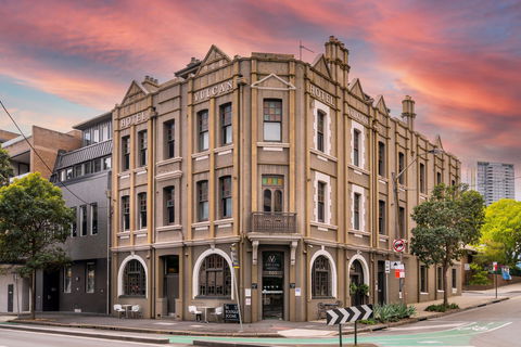 The Vulcan Hotel - Coogee Beach Accommodation 0