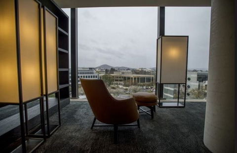 Little National Hotel - Coogee Beach Accommodation 2