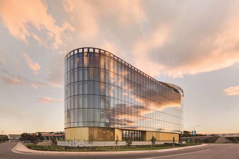 Vibe Hotel Canberra Airport - Coogee Beach Accommodation 0