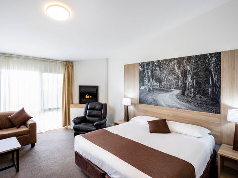 Mantra Bathurst - Coogee Beach Accommodation 1