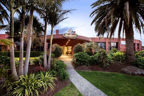 Nightcap at Seaford Hotel - Coogee Beach Accommodation 0