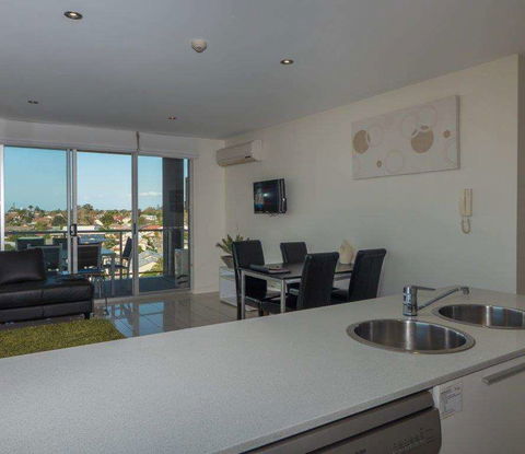 The Chermside Apartments - Coogee Beach Accommodation 1