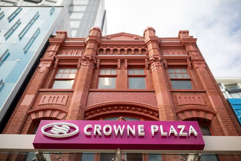 Crowne Plaza Hobart - Coogee Beach Accommodation 1