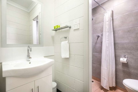 Nightcap at Hendon Hotel - Coogee Beach Accommodation 2