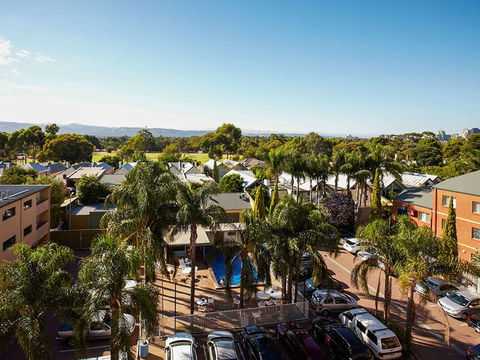 Econo Lodge North Adelaide - Coogee Beach Accommodation 1