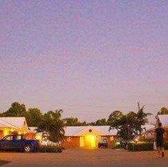 Emerald Maraboon Motor Inn - Coogee Beach Accommodation 0