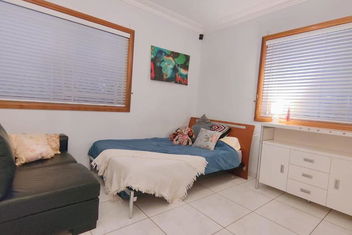Luxury Villa Next To University Parks Shops with Coogee Beach Accommodation