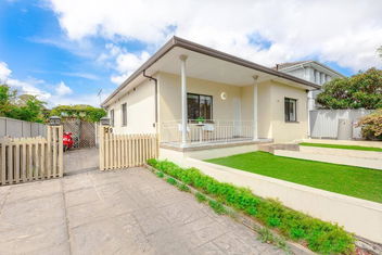 Renovated Vocation Home In Concord with Coogee Beach Accommodation