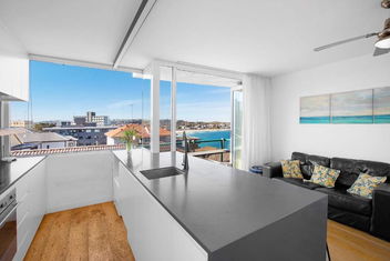 S16S - Bondi Vistas with Coogee Beach Accommodation