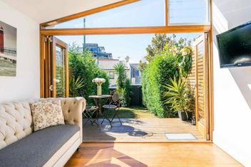 Sanctuary At The Rocks with Coogee Beach Accommodation