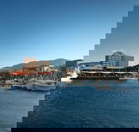 Hobart City Sightseeing Tour including MONA Admission - Coogee Beach Accommodation