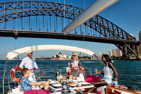 Sydney Harbour Luxury Sailing Trip Including Lunch - Coogee Beach Accommodation 2