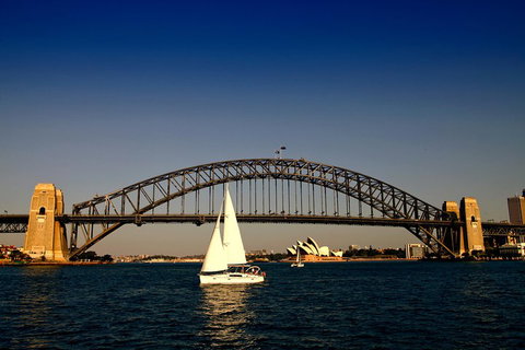 Sydney Harbour Luxury Sailing Trip Including Lunch - Coogee Beach Accommodation 3