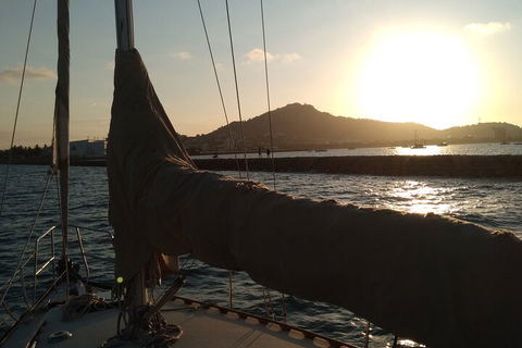 Townsville Small Group Sunset Sail Sailing Cruise Boat Tour Charter Hire - Coogee Beach Accommodation 2