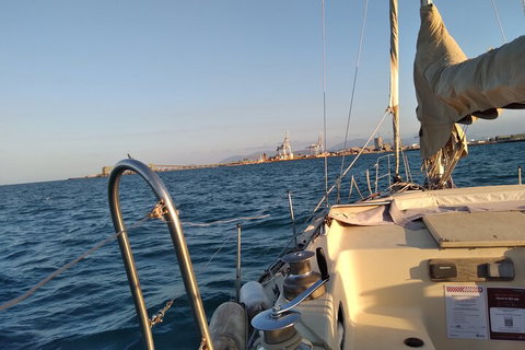 Townsville Small Group Early Morning Sailing Cruise Boat Tour Charter Hire - Coogee Beach Accommodation 2