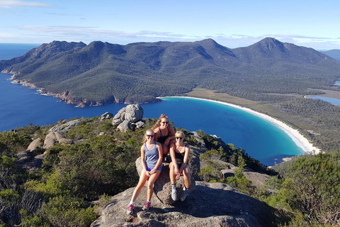 6-Day Tasmanian Explorer Adventure Tour From Hobart - Coogee Beach Accommodation 1