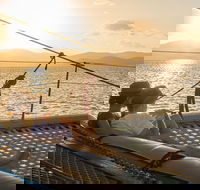 Sunset Sail In The Whitsundays - Coogee Beach Accommodation