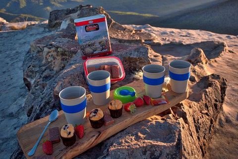 Unforgettable Blue Mountains Day Tour - Coogee Beach Accommodation 3