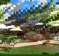 Wine Tours Sydney - Southern Highlands Day Escape Full Day Wine Tasting Tour - Coogee Beach Accommodation