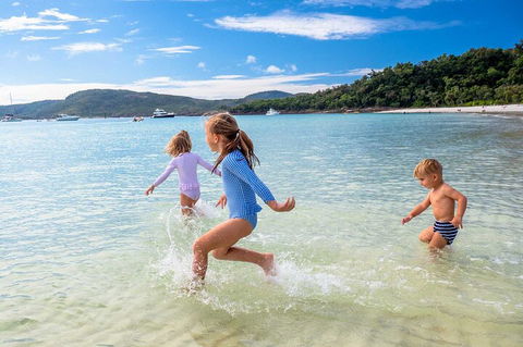 Whitehaven Beach And Daydream Island Cruise - Coogee Beach Accommodation 3