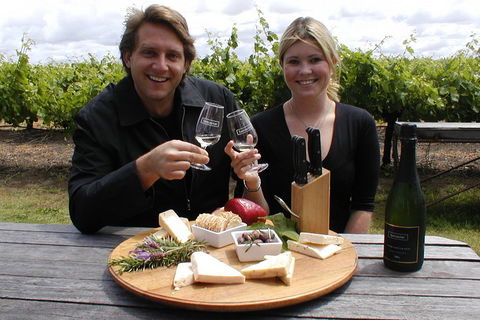 Swan Valley Tour From Perth: Wine, Beer And Chocolate Tastings - Coogee Beach Accommodation 4